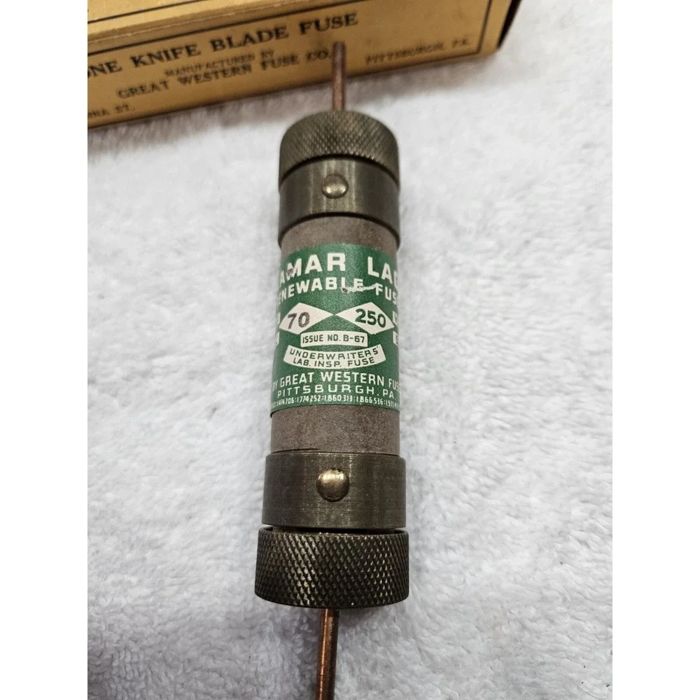 Vintage Great Western‎ Fuse Co. One Knife Blade Fuse. 70 AMP 250 Volts. NOS